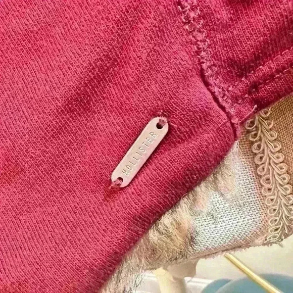 HOLLISTER Faux Fur Burgundy Open Front Cardigan Wrap size XSmall - Picture 2 of 7